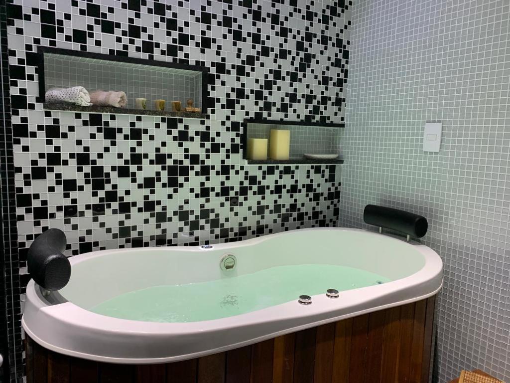 Maravilhoso Apartamento 2 Quartos Com Ofuro Porto Da Barra Salvador Summer Barra Flat エクステリア 写真