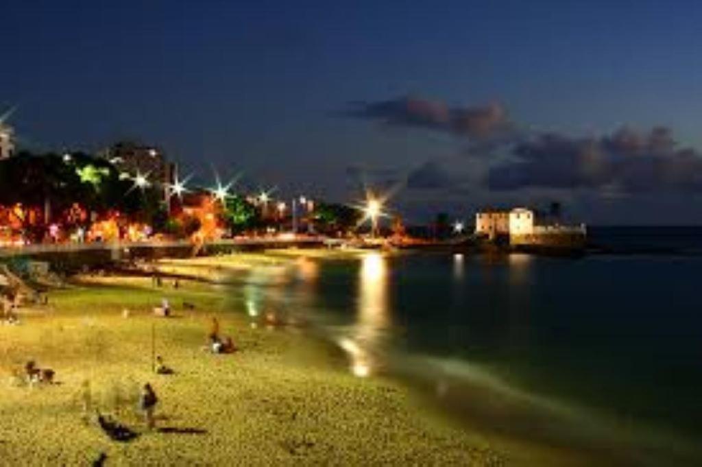 Maravilhoso Apartamento 2 Quartos Com Ofuro Porto Da Barra Salvador Summer Barra Flat エクステリア 写真